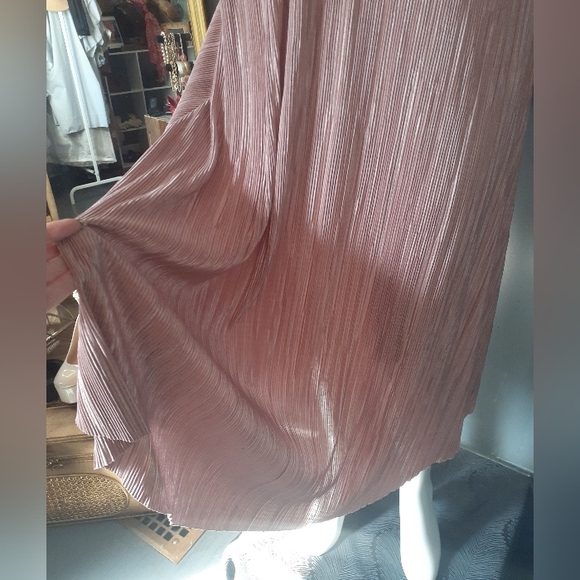 Missguided Dusty Rose Pleated Midi Skirt - Picture 9 of 12